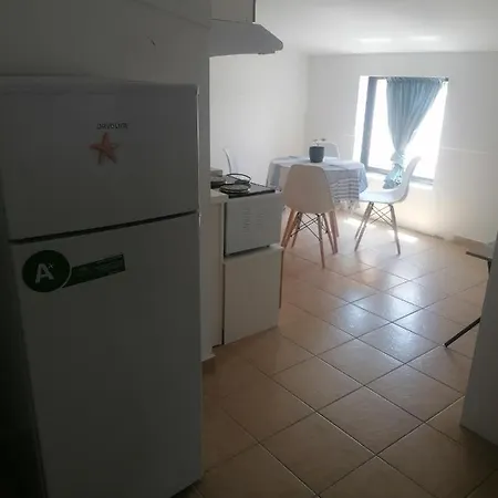 Lamprini's Loft Daire Néa Péramos